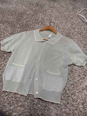 Light Sage Short-Sleeve Button Cardigan with Pockets